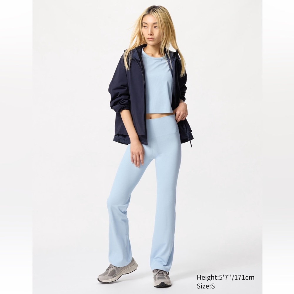 Uniqlo Women's AIRism soft ribbed flare legging-Light Blue